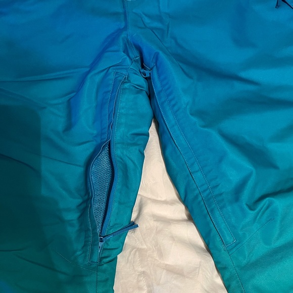 Gently used Under Armor Storm Coldgear Infared Fader Women’s pants - Picture 2 of 8